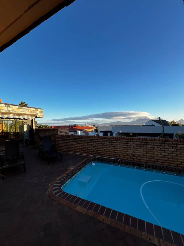 3 Bedroom Property for Sale in Plattekloof Western Cape